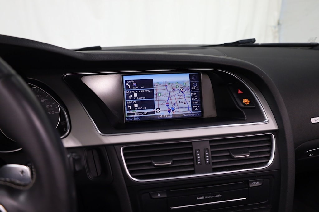 Thumbnail: 2011 Audi S5 - 32