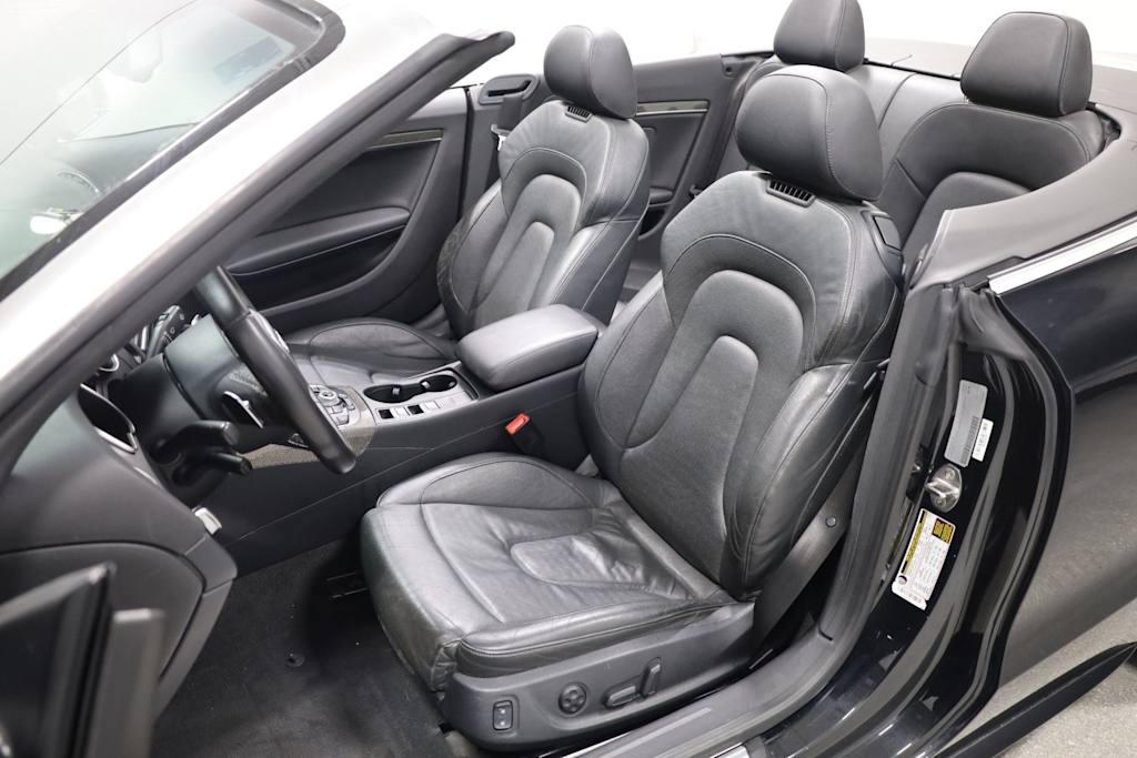 Thumbnail: 2011 Audi S5 - 10