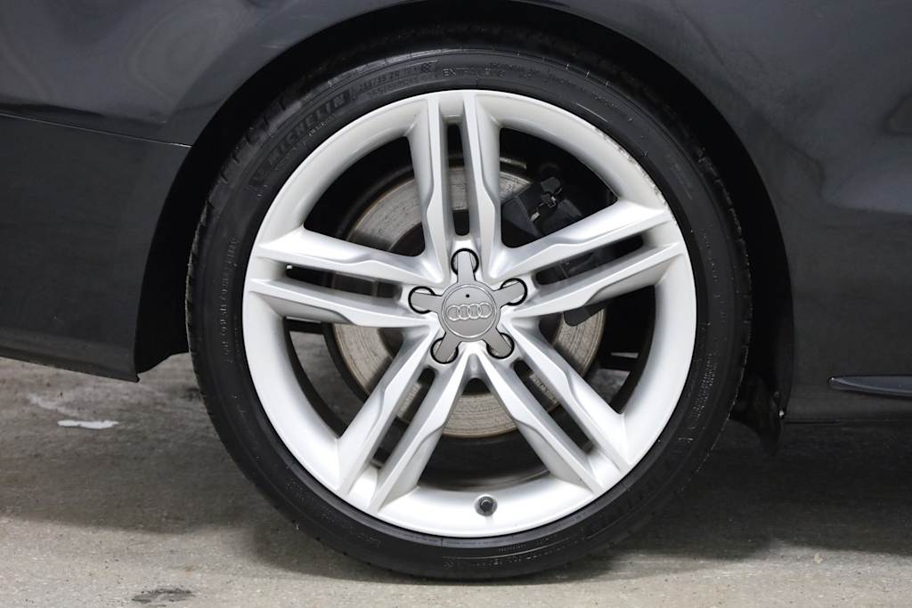 Thumbnail: 2011 Audi S5 - 36