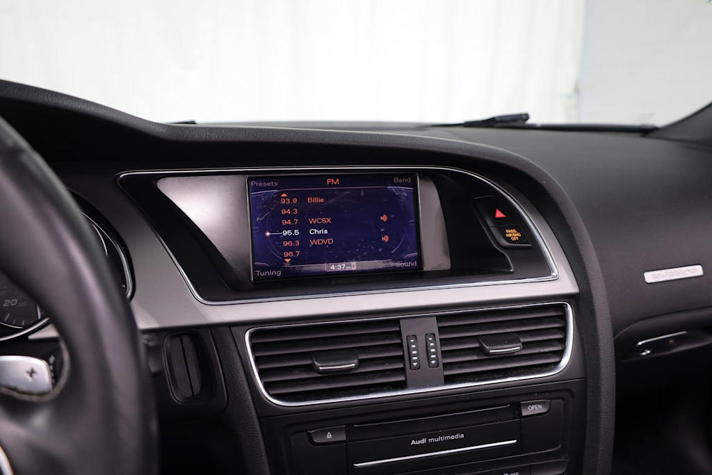 Thumbnail: 2011 Audi S5 - 15