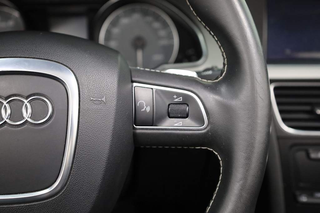 Thumbnail: 2011 Audi S5 - 28