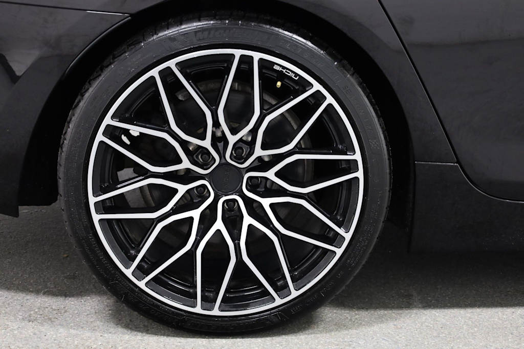 Thumbnail: 2015 BMW 6 Series - 38