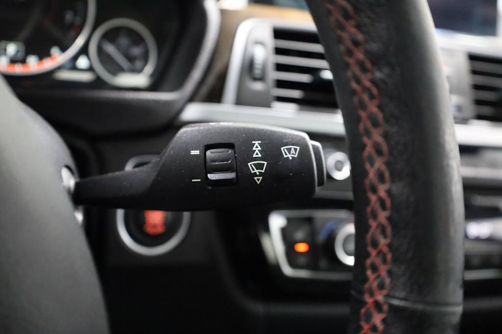 Thumbnail: 2016 BMW 3 Series - 33