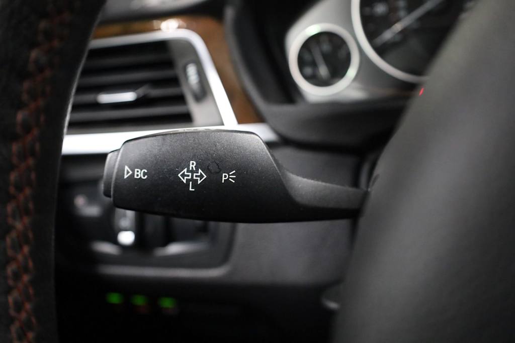 Thumbnail: 2016 BMW 3 Series - 34