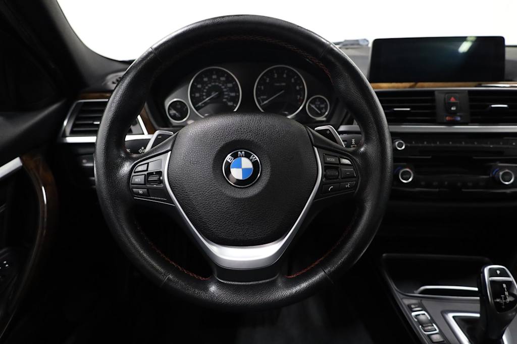 Thumbnail: 2016 BMW 3 Series - 13