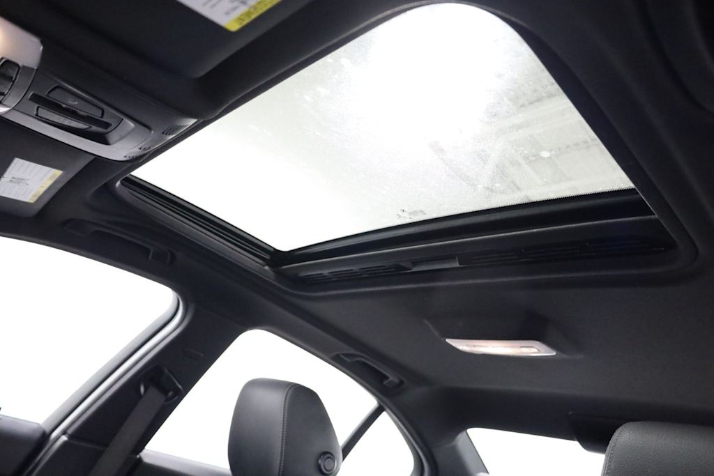 Thumbnail: 2016 BMW 3 Series - 29