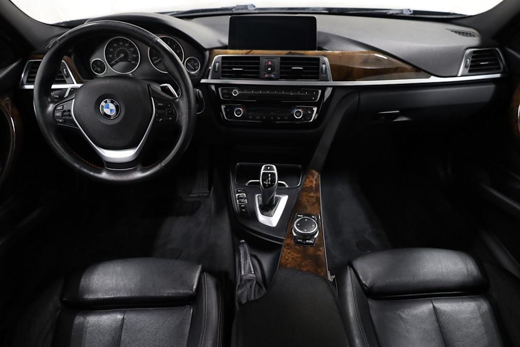 Thumbnail: 2016 BMW 3 Series - 14