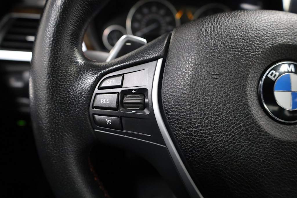 Thumbnail: 2016 BMW 3 Series - 30