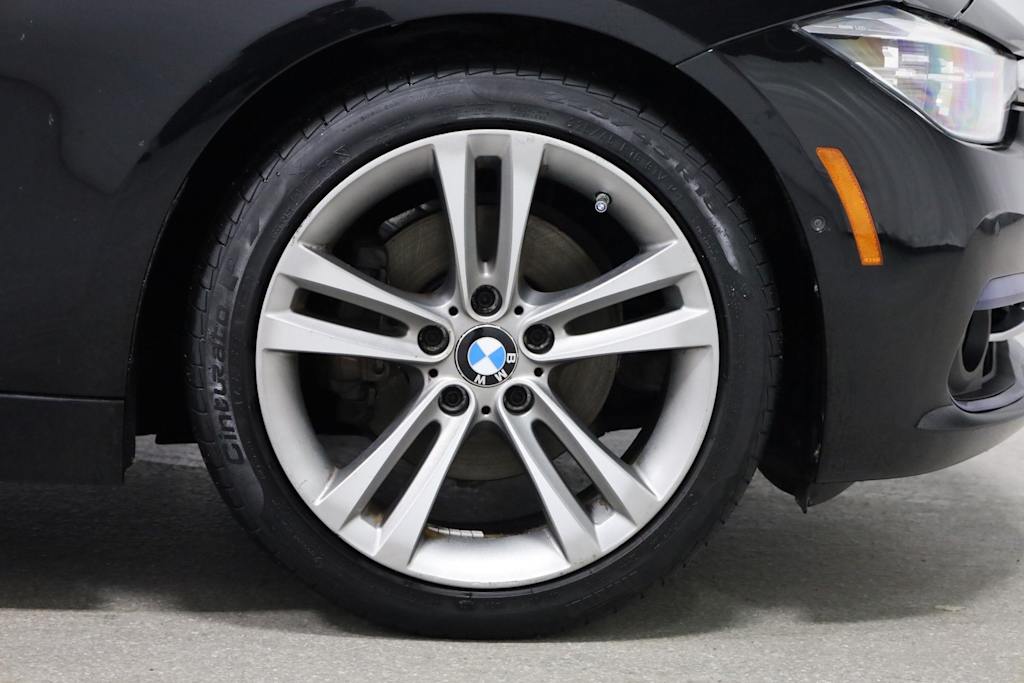 Thumbnail: 2016 BMW 3 Series - 24