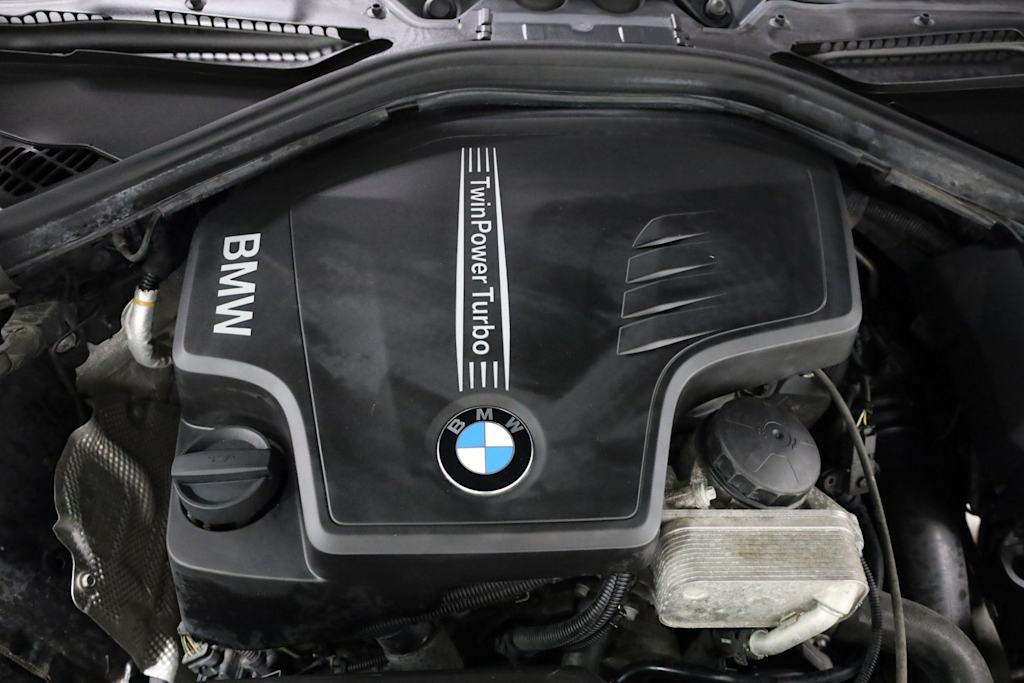 Thumbnail: 2016 BMW 3 Series - 8