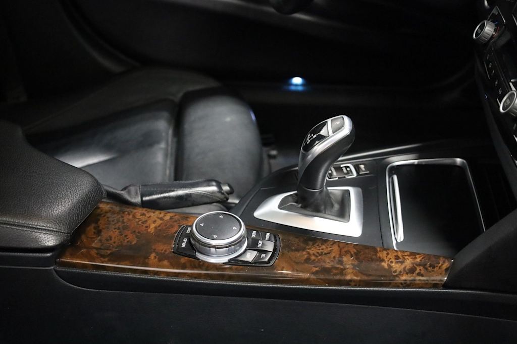 Thumbnail: 2016 BMW 3 Series - 16