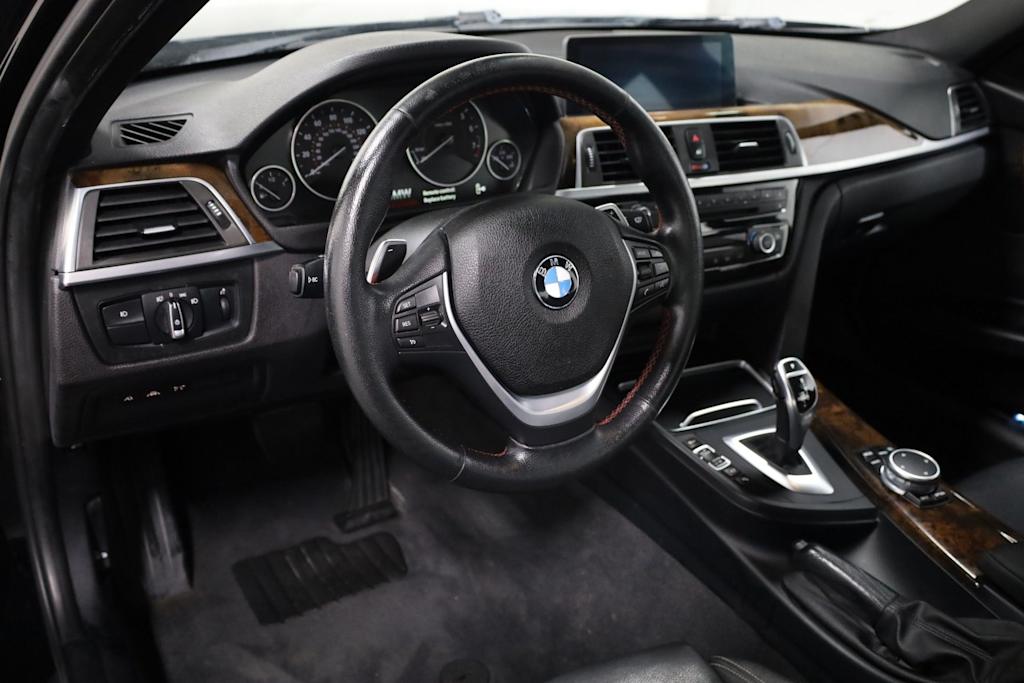 Thumbnail: 2016 BMW 3 Series - 2