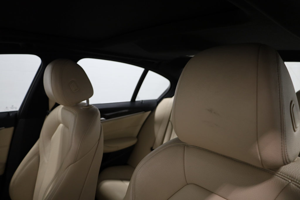 2019 BMW 5 Series 540i 11