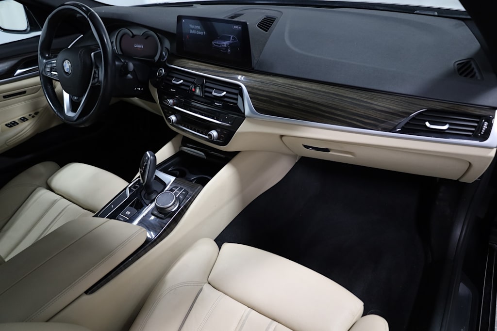 2019 BMW 5 Series 540i 9