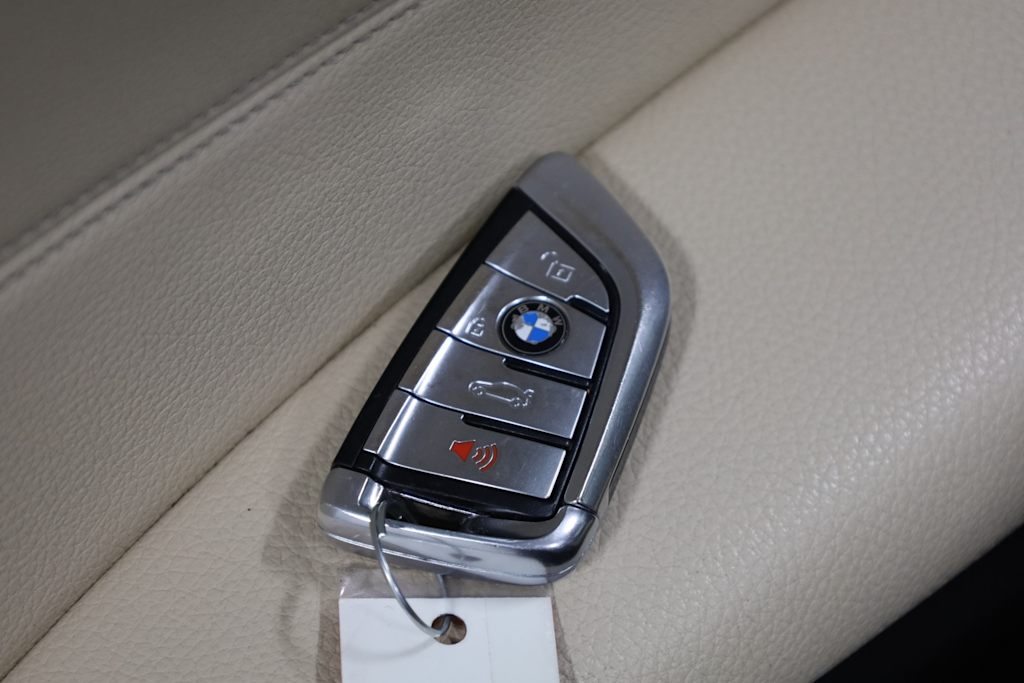 2019 BMW 5 Series 540i 18