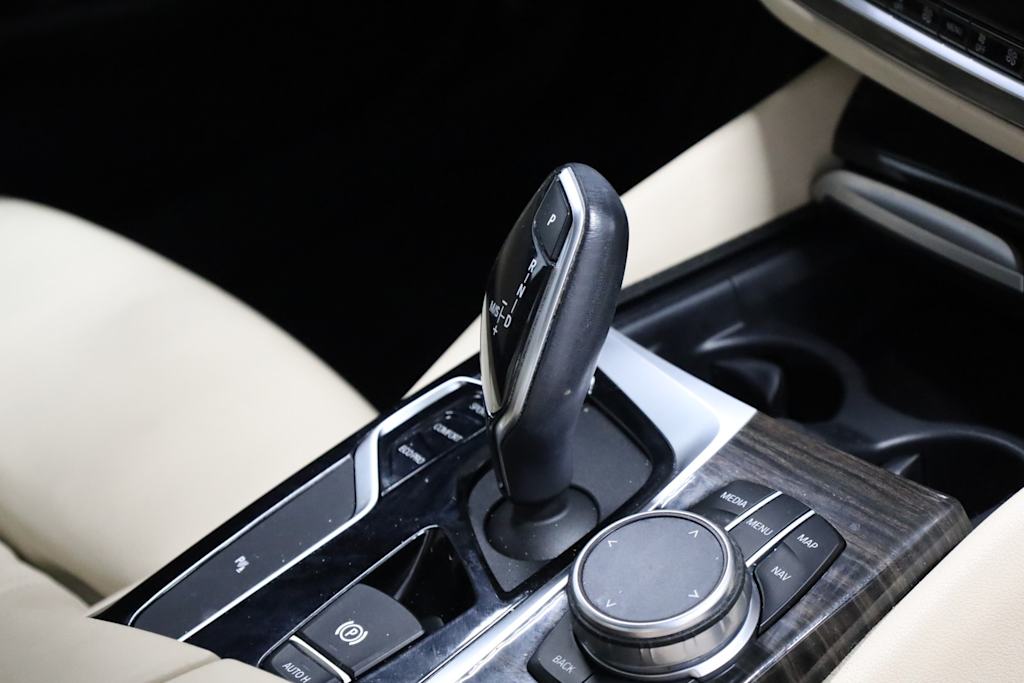 2019 BMW 5 Series 540i 27
