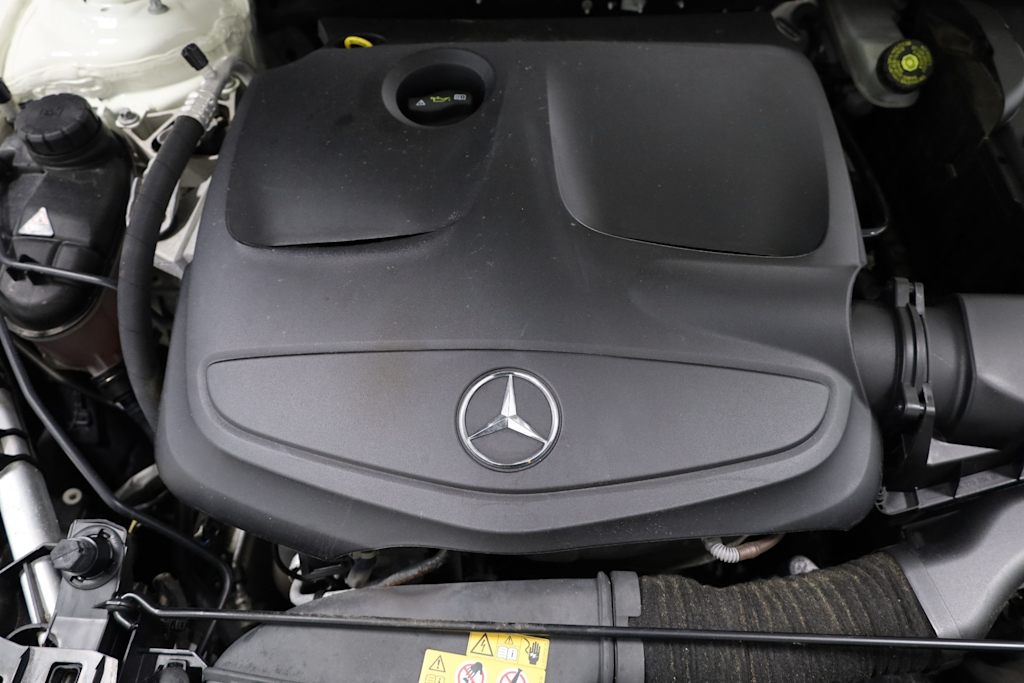 Thumbnail: 2018 Mercedes-Benz GLA - 8