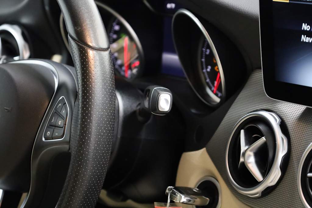 Thumbnail: 2018 Mercedes-Benz GLA - 26