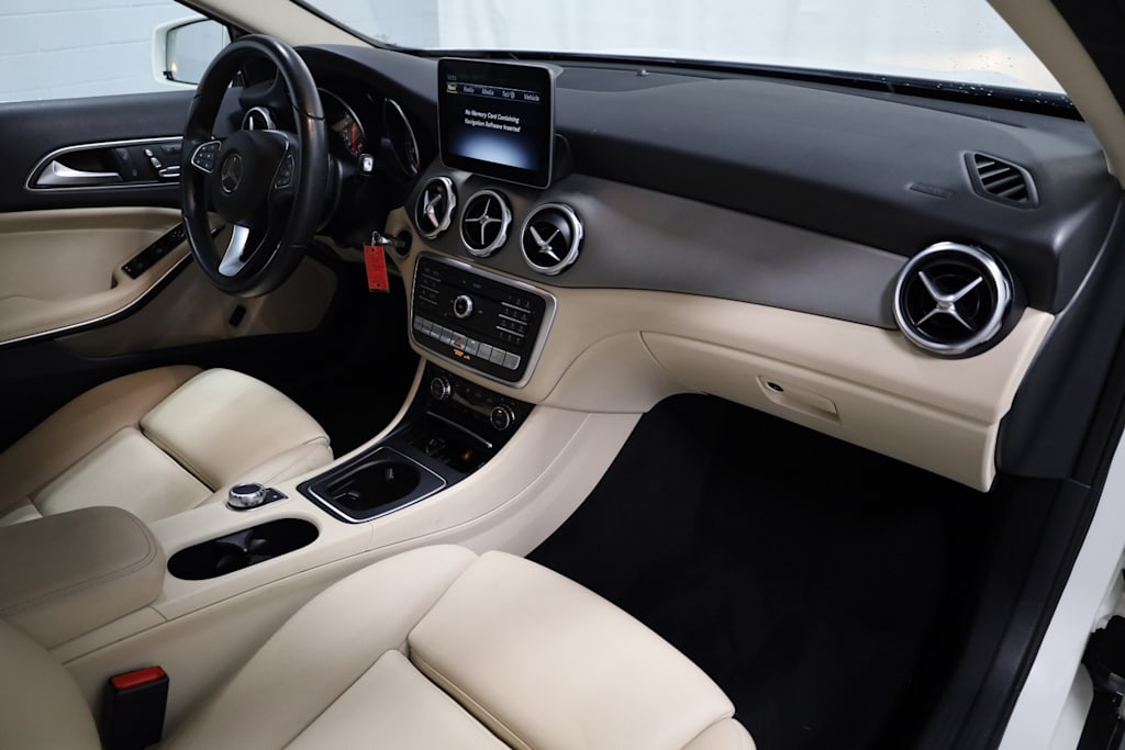 Thumbnail: 2018 Mercedes-Benz GLA - 9