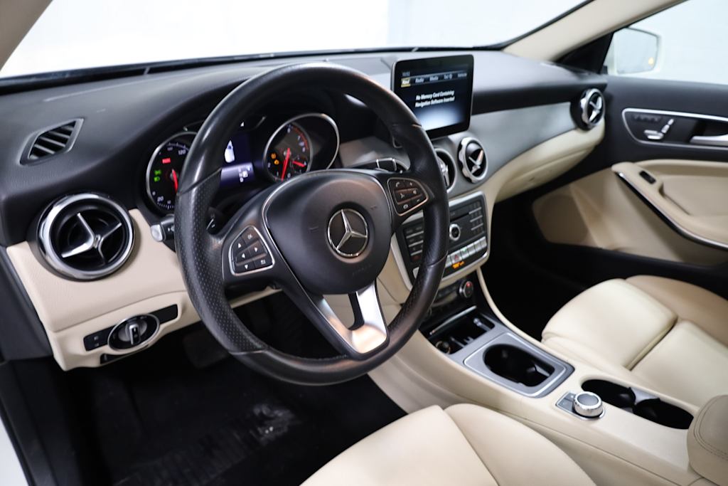 Thumbnail: 2018 Mercedes-Benz GLA - 2