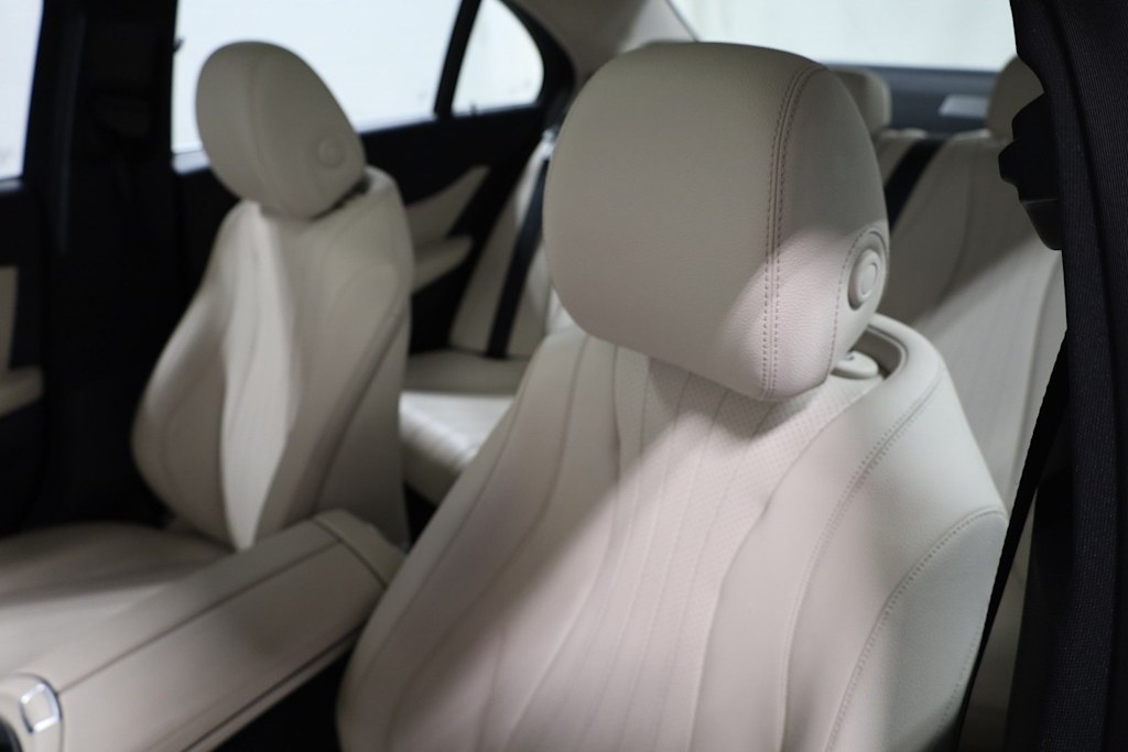 Thumbnail: 2017 Mercedes-Benz E-Class - 10