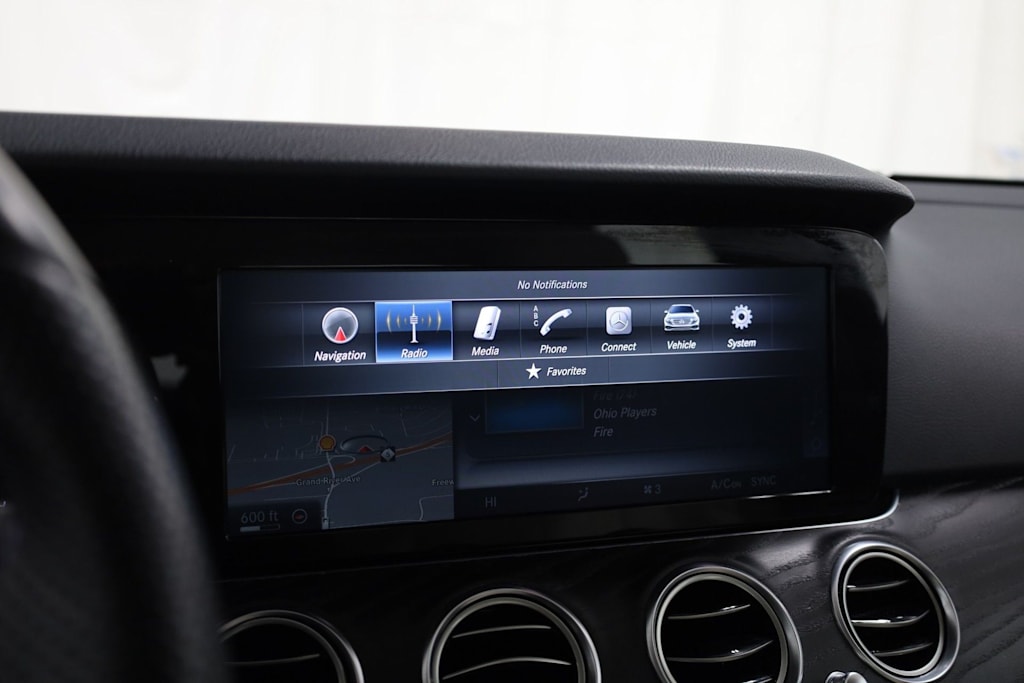 Thumbnail: 2017 Mercedes-Benz E-Class - 14