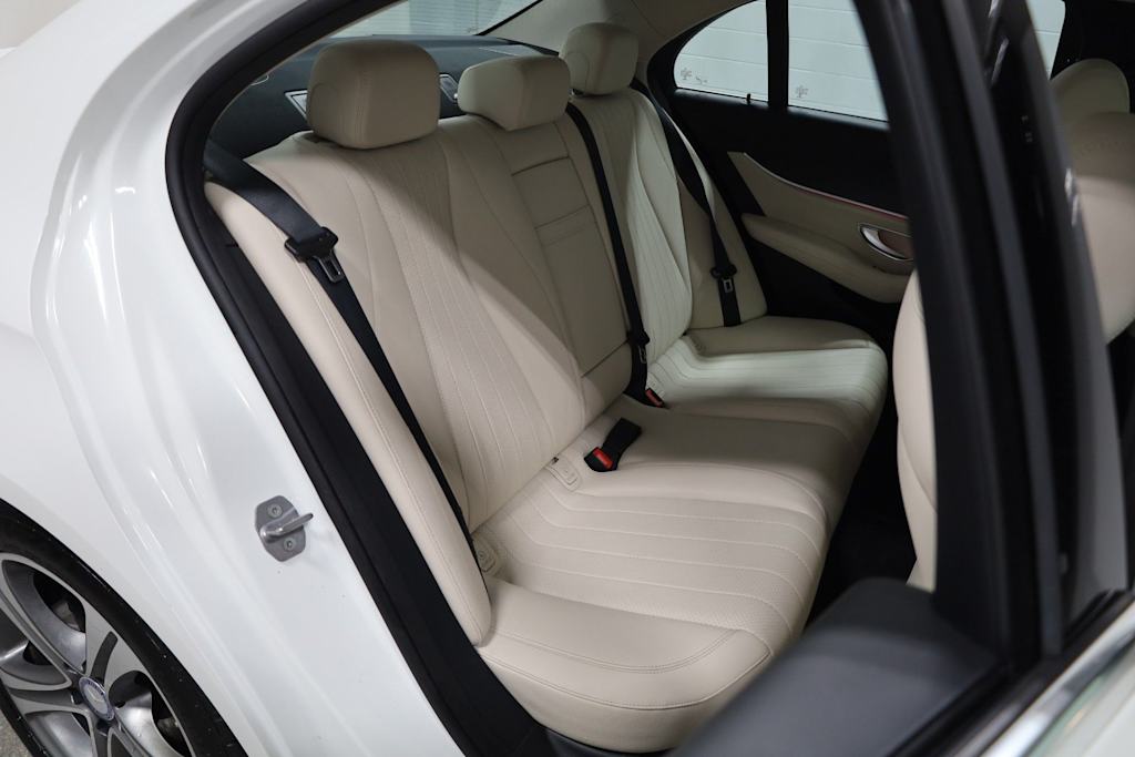 Thumbnail: 2017 Mercedes-Benz E-Class - 38