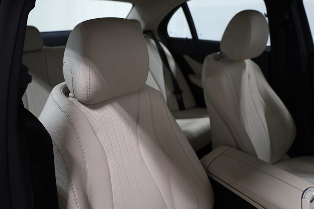 Thumbnail: 2017 Mercedes-Benz E-Class - 30