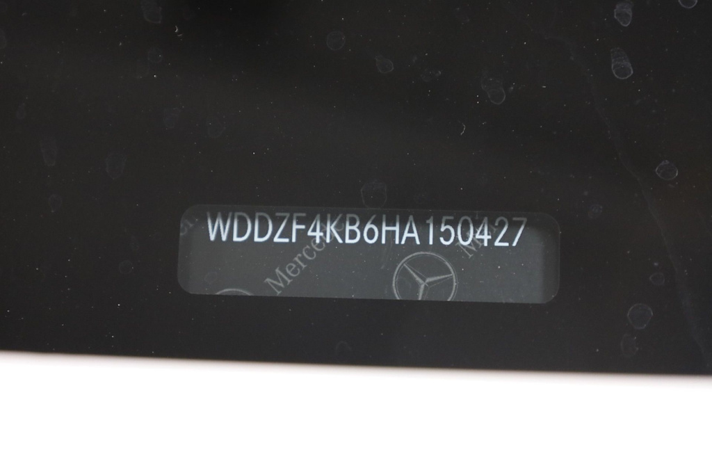 Thumbnail: 2017 Mercedes-Benz E-Class - 18