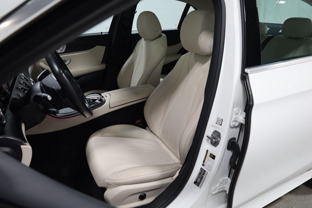 Thumbnail: 2017 Mercedes-Benz E-Class - 9