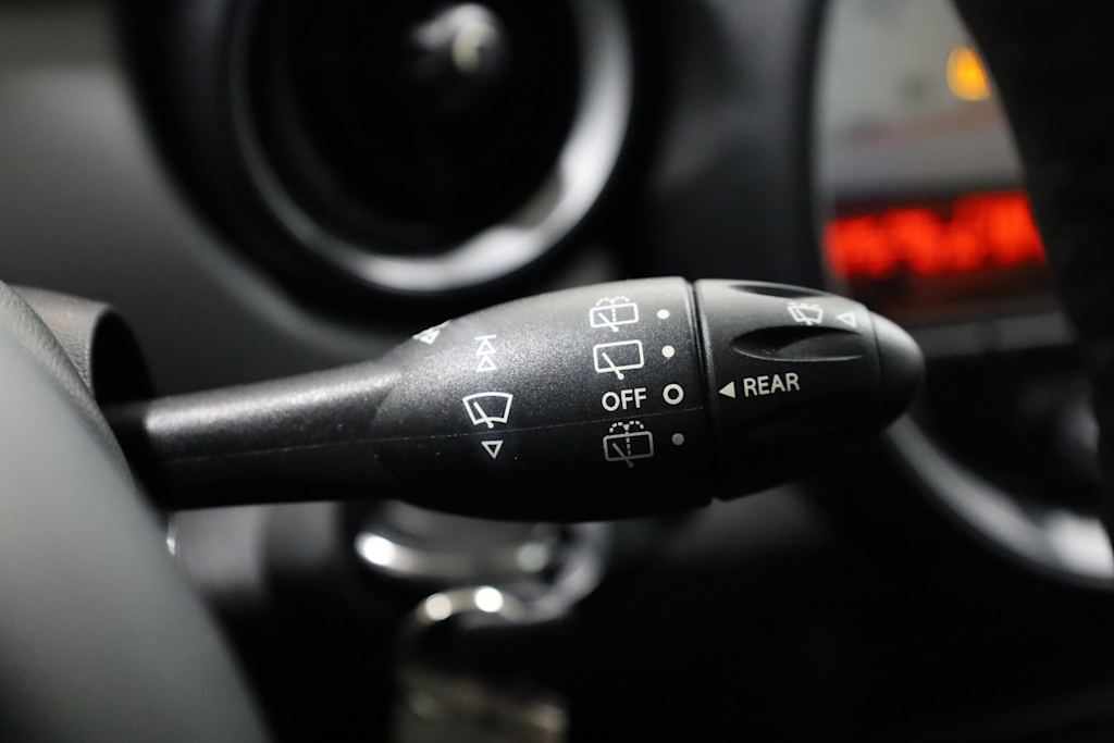 2013 MINI Cooper Base 28