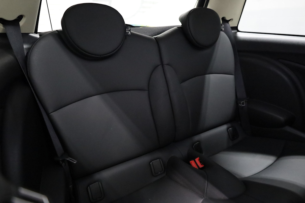2013 MINI Cooper Base 33