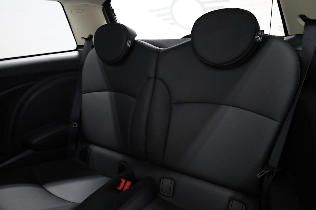 2013 MINI Cooper Base 32