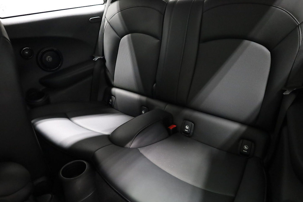 Thumbnail: 2015 MINI Cooper - 36