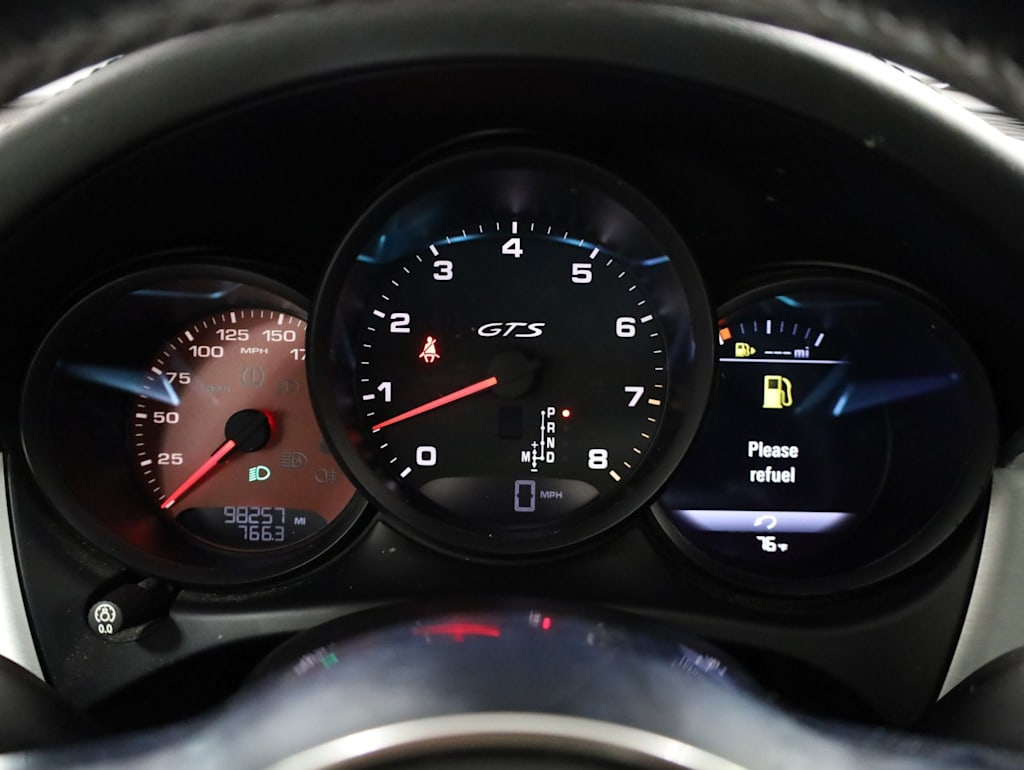 Thumbnail: 2017 Porsche Macan - 17