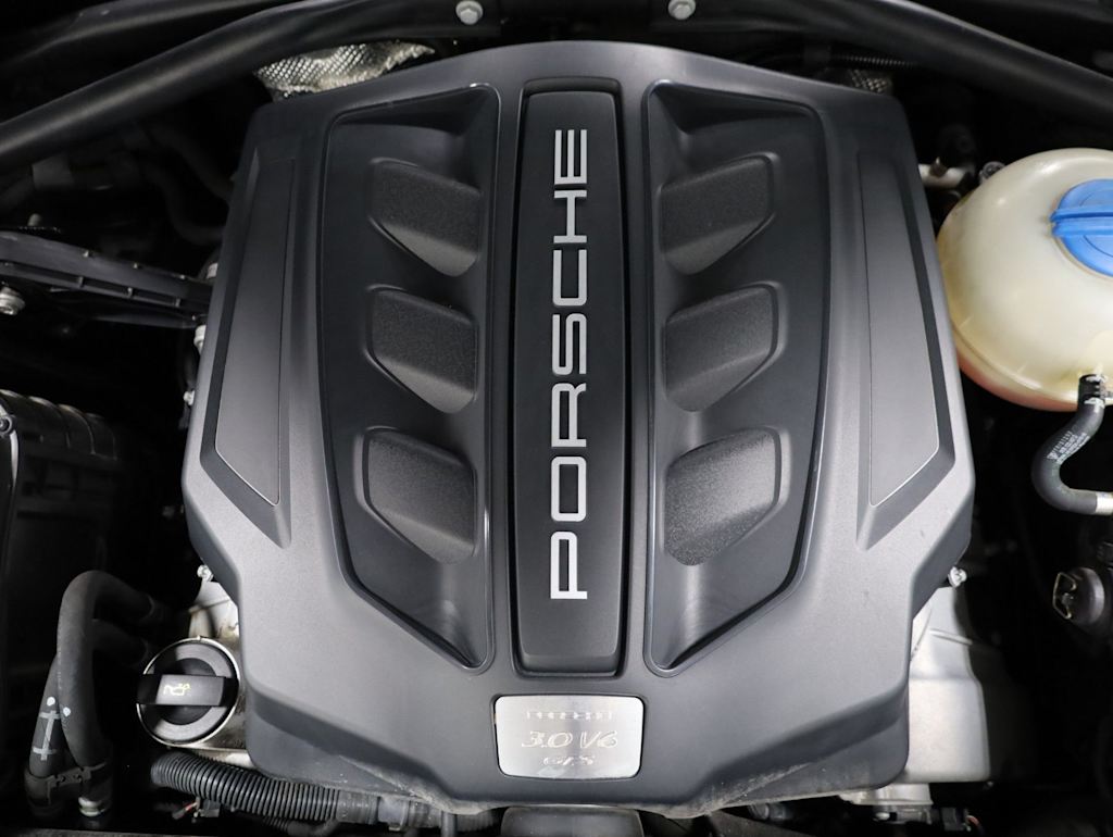 Thumbnail: 2017 Porsche Macan - 42