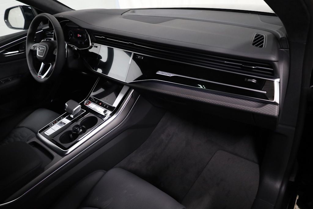 Thumbnail: 2026 Audi RS Q8 - 10