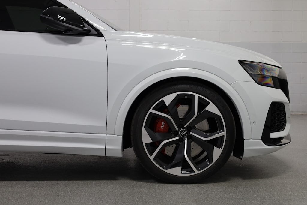 Thumbnail: 2024 Audi RS Q8 - 8