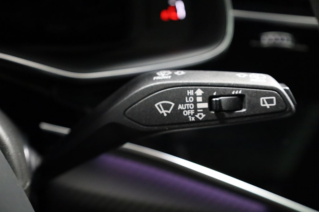 Thumbnail: 2024 Audi RS Q8 - 35