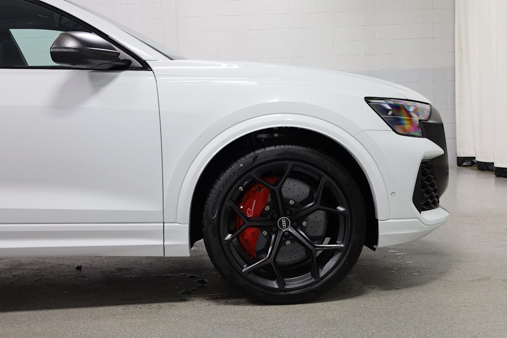 Thumbnail: 2026 Audi RS Q8 - 8