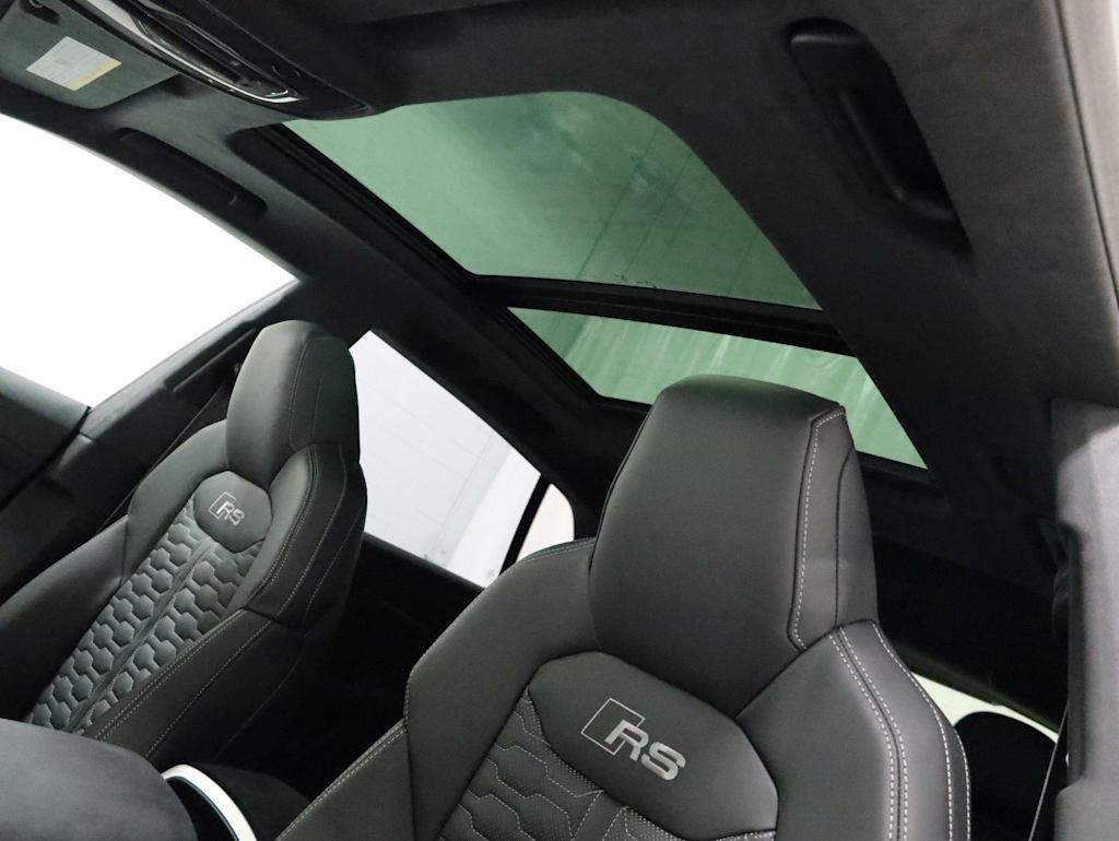 Thumbnail: 2026 Audi RS Q8 - 29