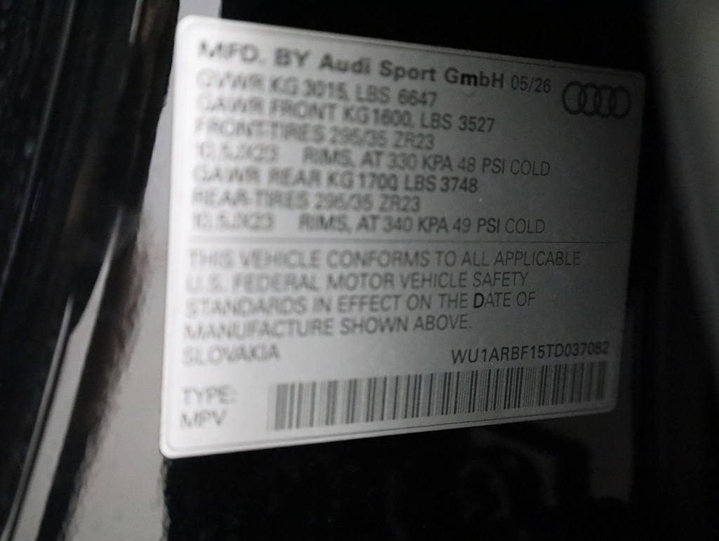 Thumbnail: 2026 Audi RS Q8 - 42