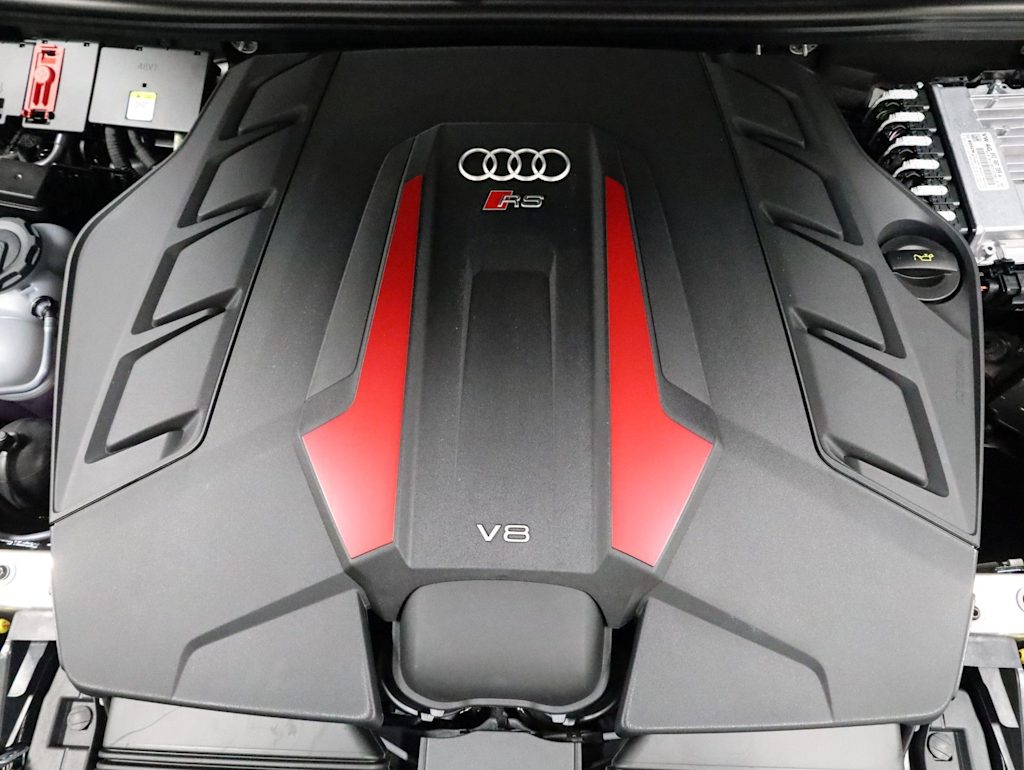 Thumbnail: 2026 Audi RS Q8 - 8