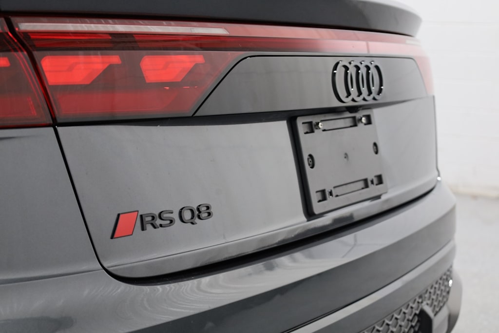 2025 Audi RS Q8 4.0T 21