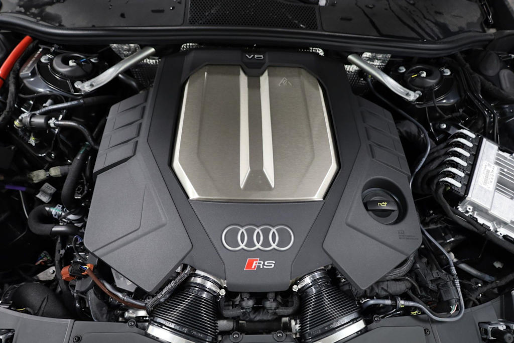 Thumbnail: 2026 Audi RS 6 - 9