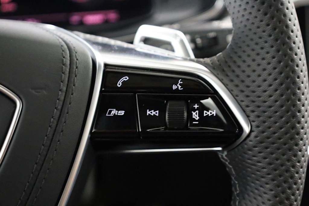 Thumbnail: 2026 Audi RS 6 - 31