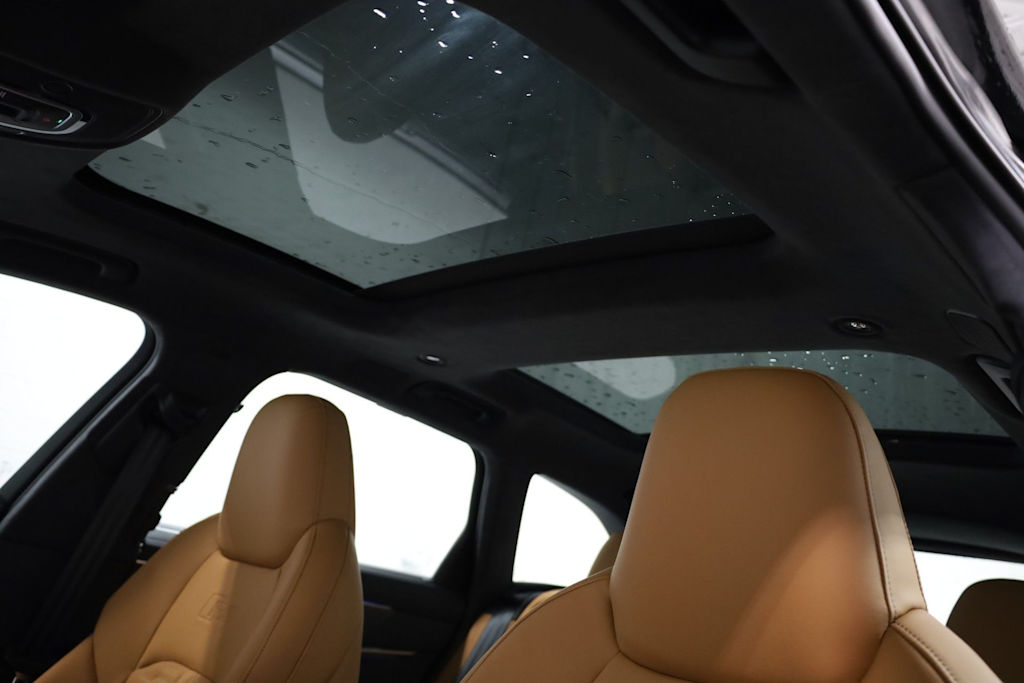 Thumbnail: 2026 Audi RS 6 - 28