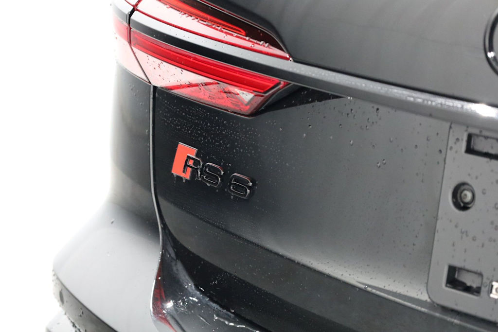 Thumbnail: 2026 Audi RS 6 - 7