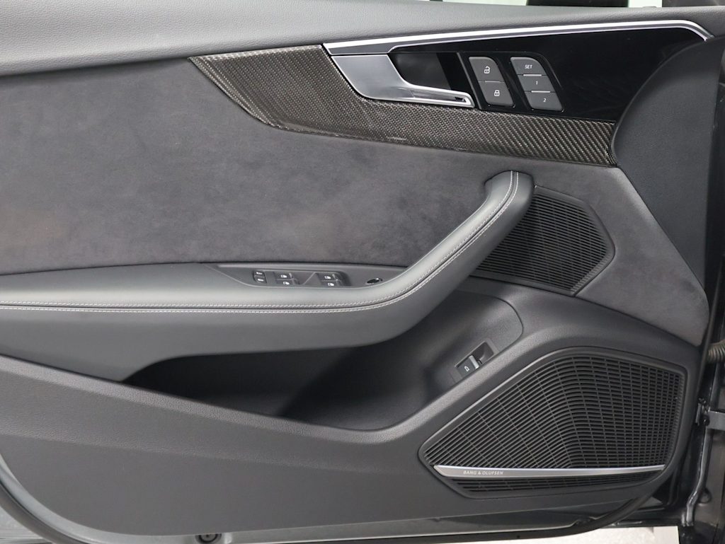 Thumbnail: 2023 Audi RS 5 - 27