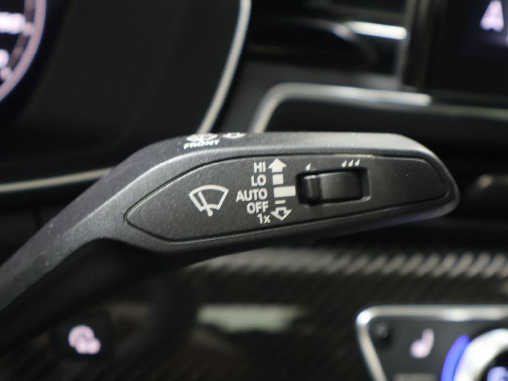 Thumbnail: 2023 Audi RS 5 - 32